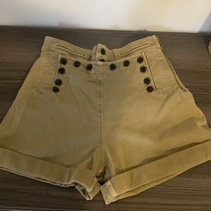 ALC tan not white*  sailor Pierce shorts NWOT